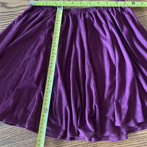 Brandy Melville Burgundy Mini Skater Skirt O/S - Picture 5 of 5